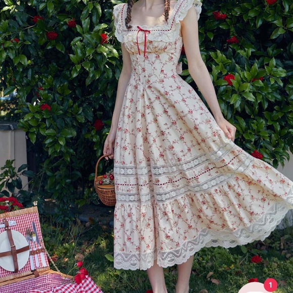 Floral corset dress- sundress of your dreams! - Picture 8 of 10